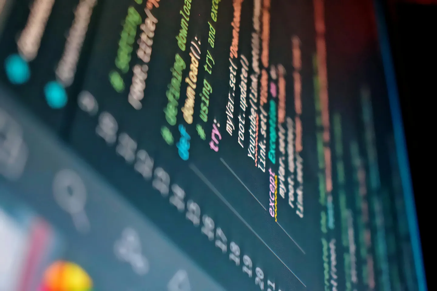 Écran affichant du code pour un logiciel métier